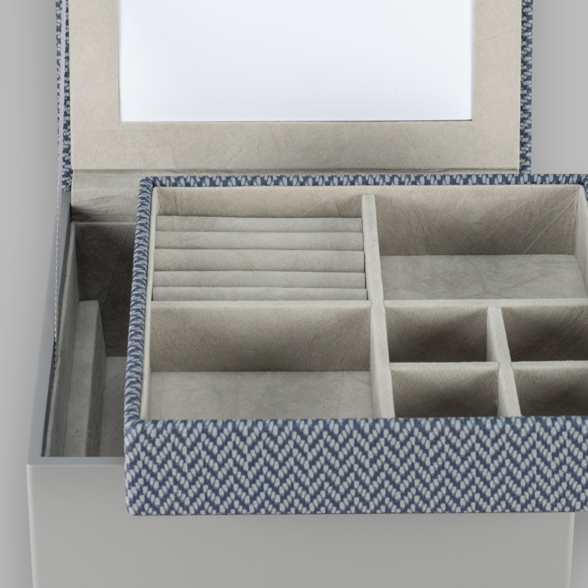 Jewelry box small Calma / grey
