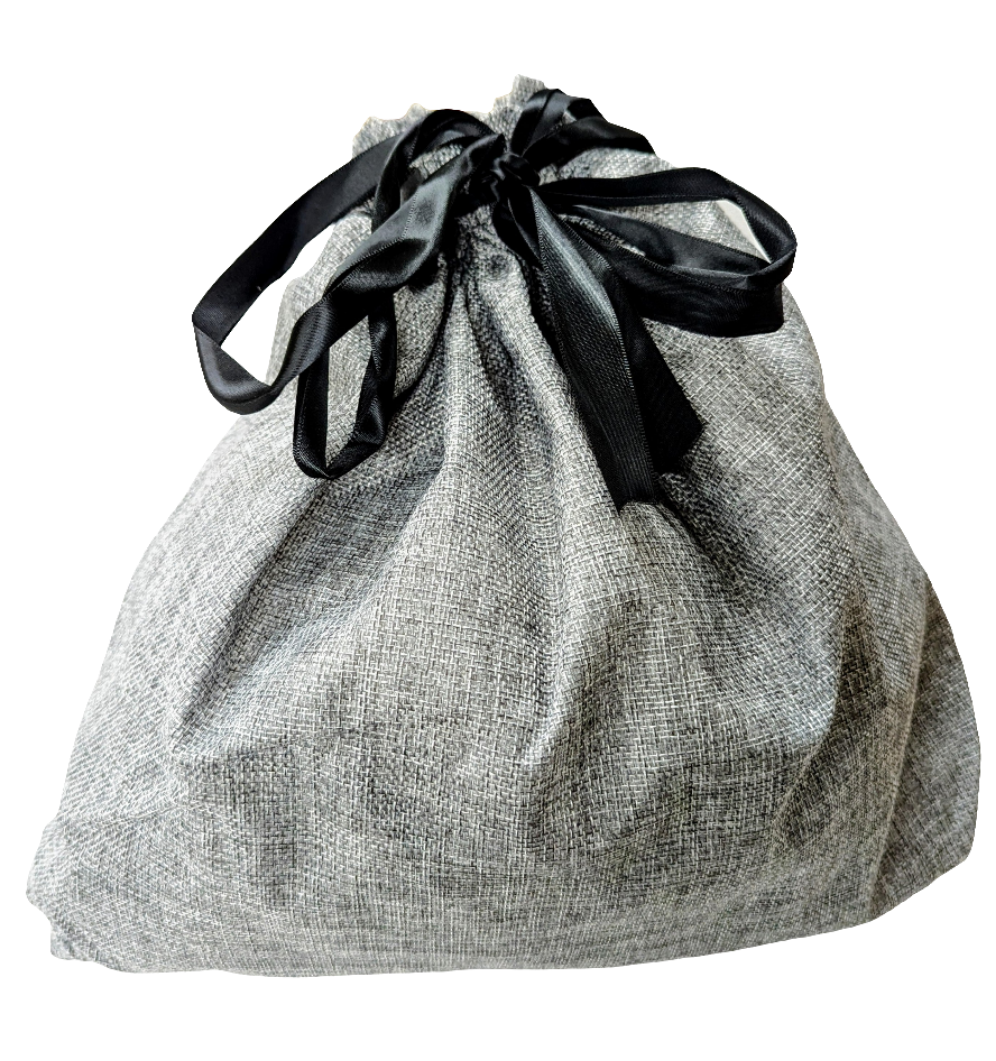 Chic gift bag with black bows