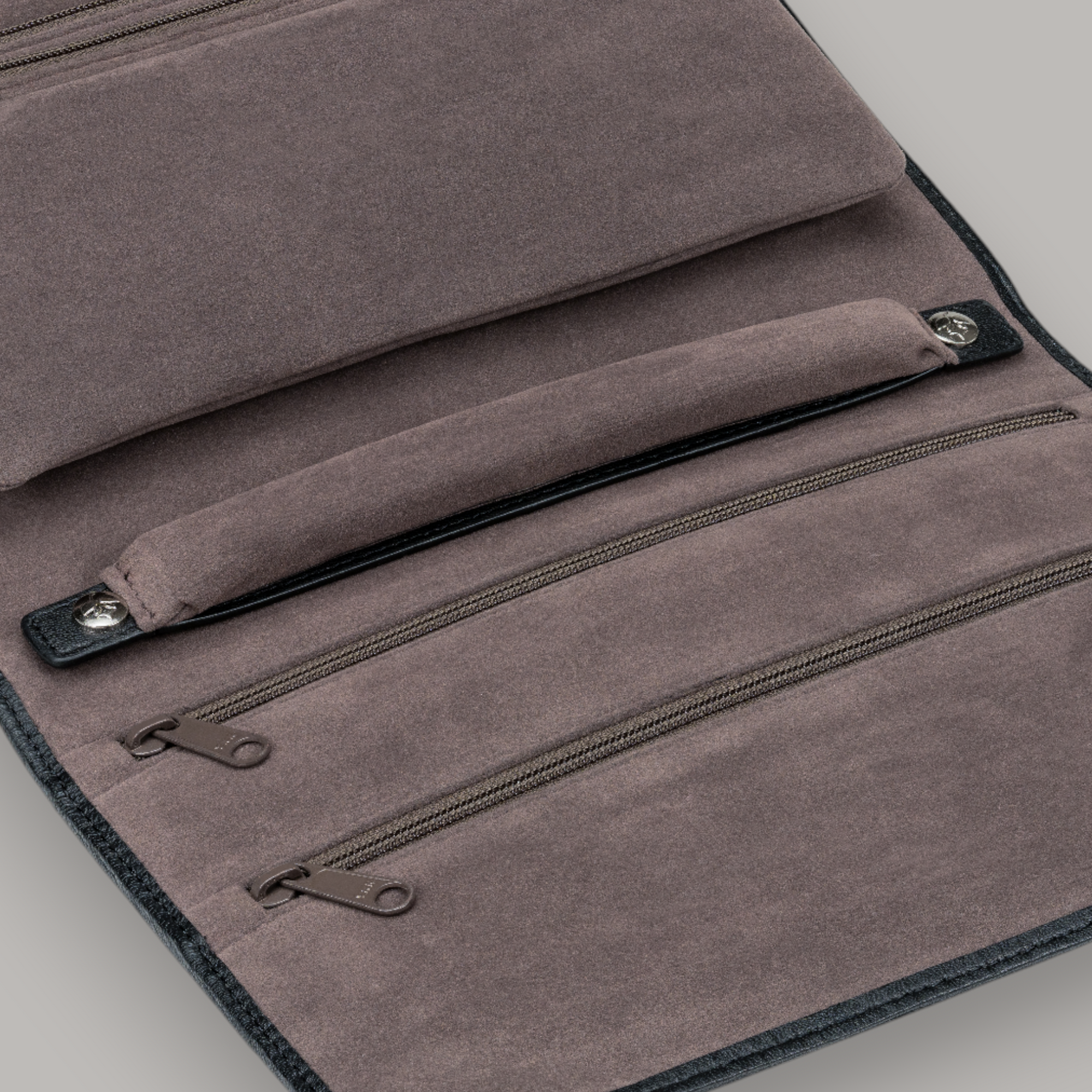 Jewelry bag XL Nappa / black (full cowhide)