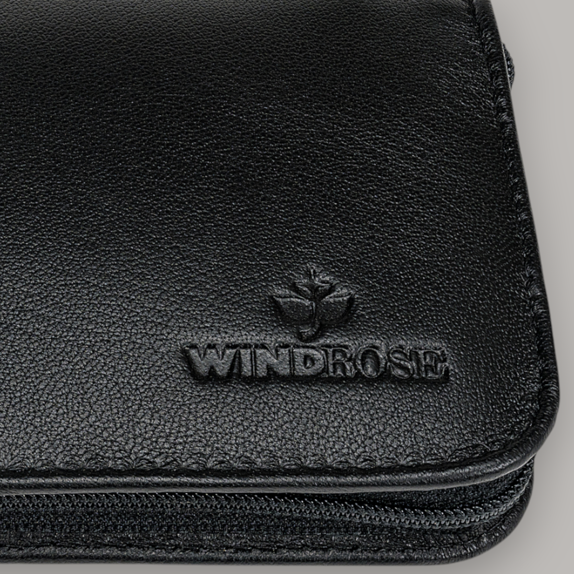 7-piece manicure case Nappa / black (full cowhide)