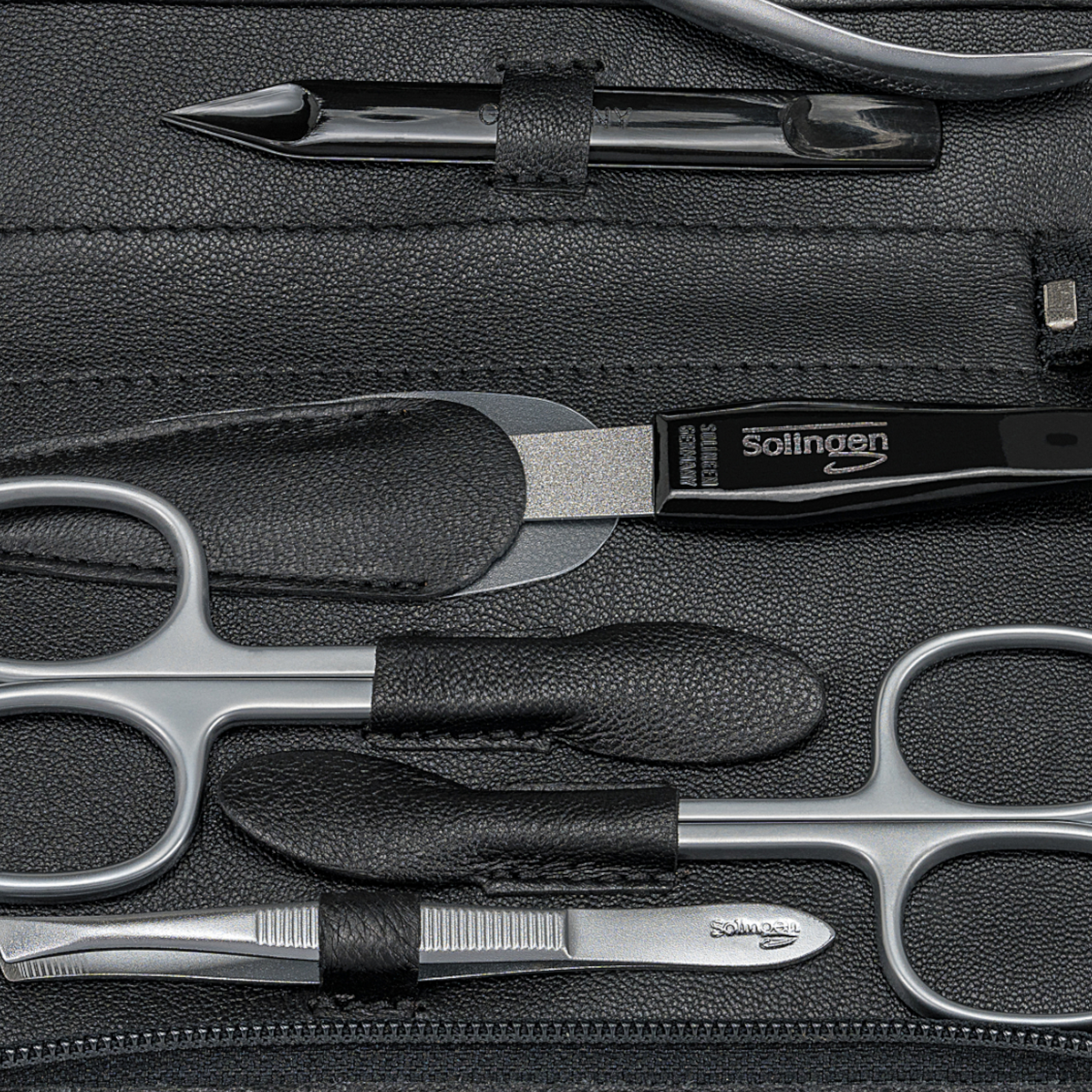 7-piece manicure case Nappa / black (full cowhide)