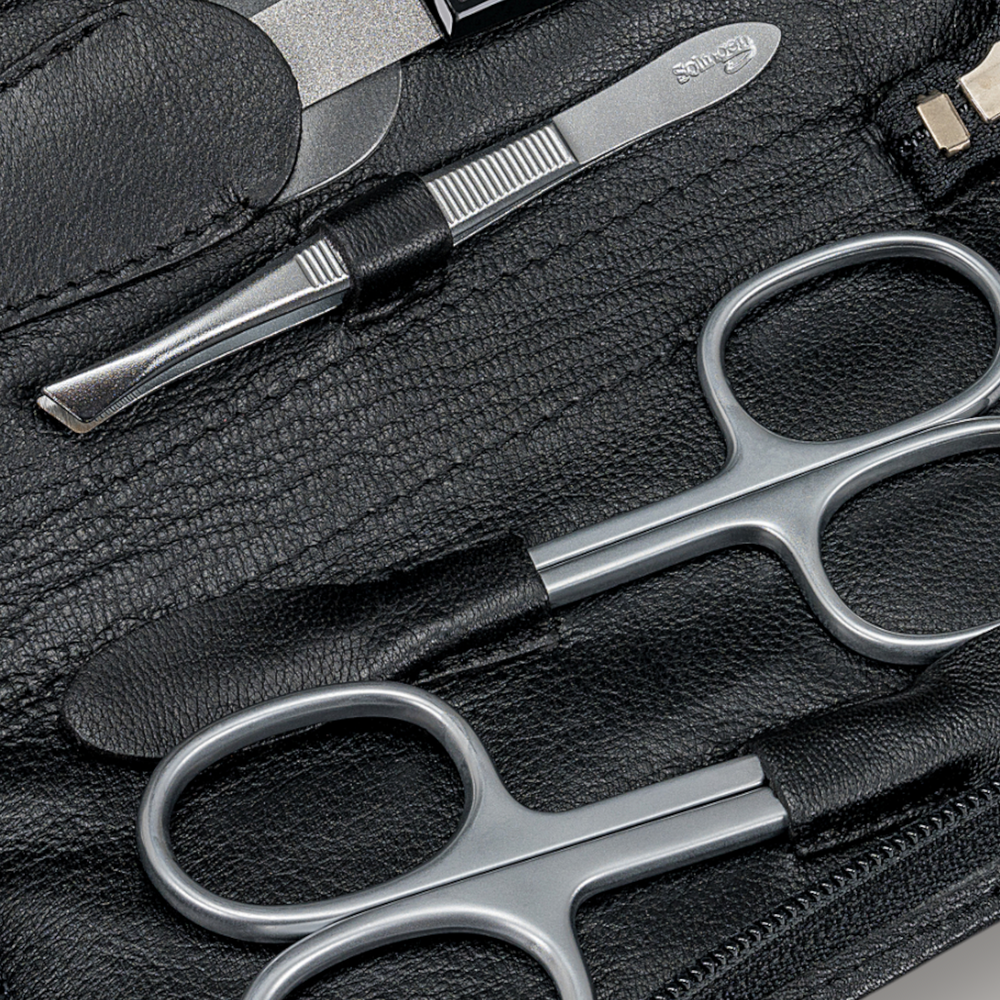 5-piece manicure case nappa / black (full cowhide)