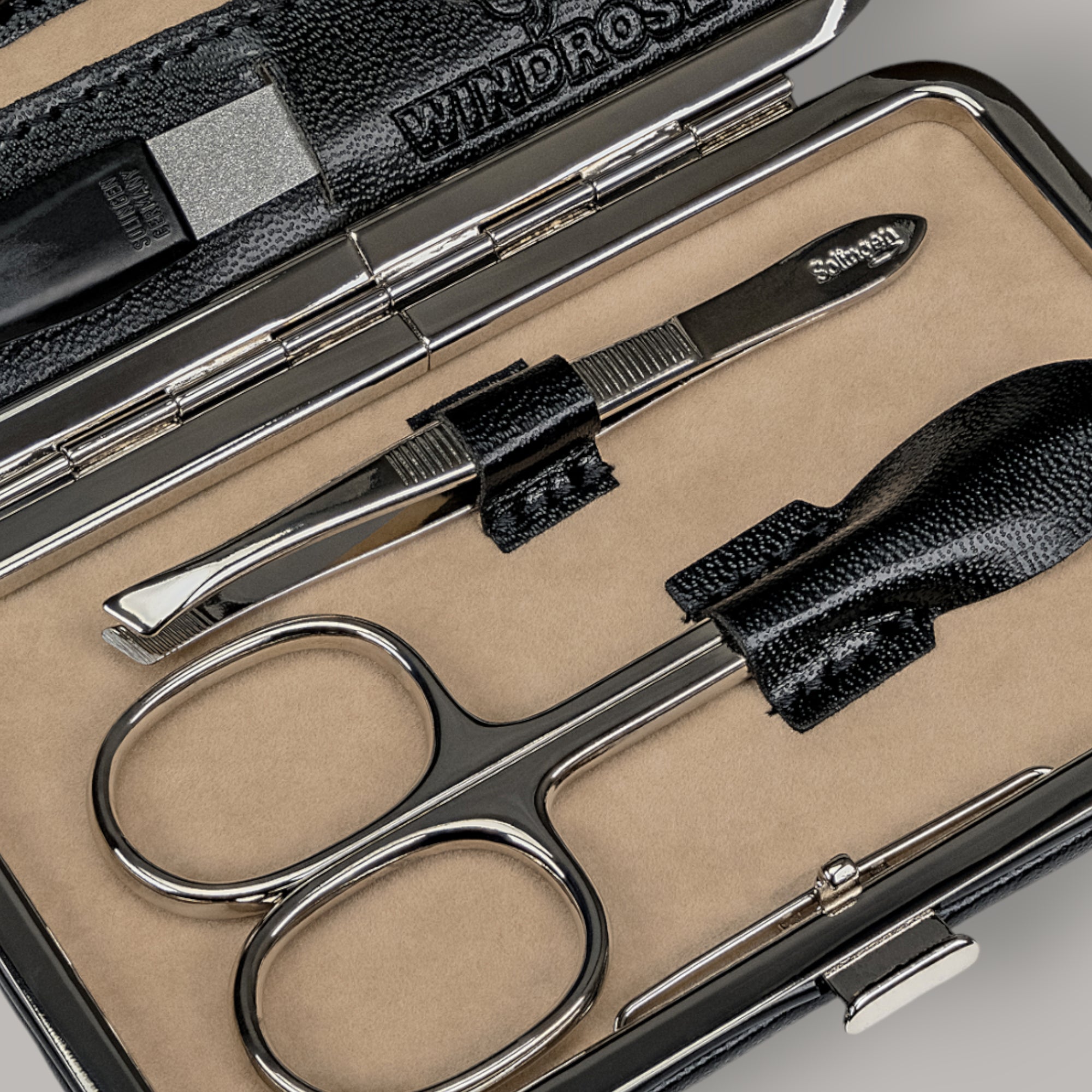 4-piece manicure case Merino / black