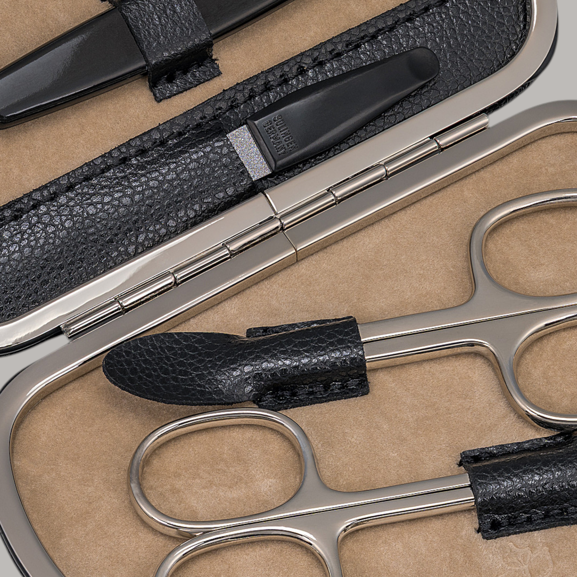 5-piece manicure case Beluga / black (leather)